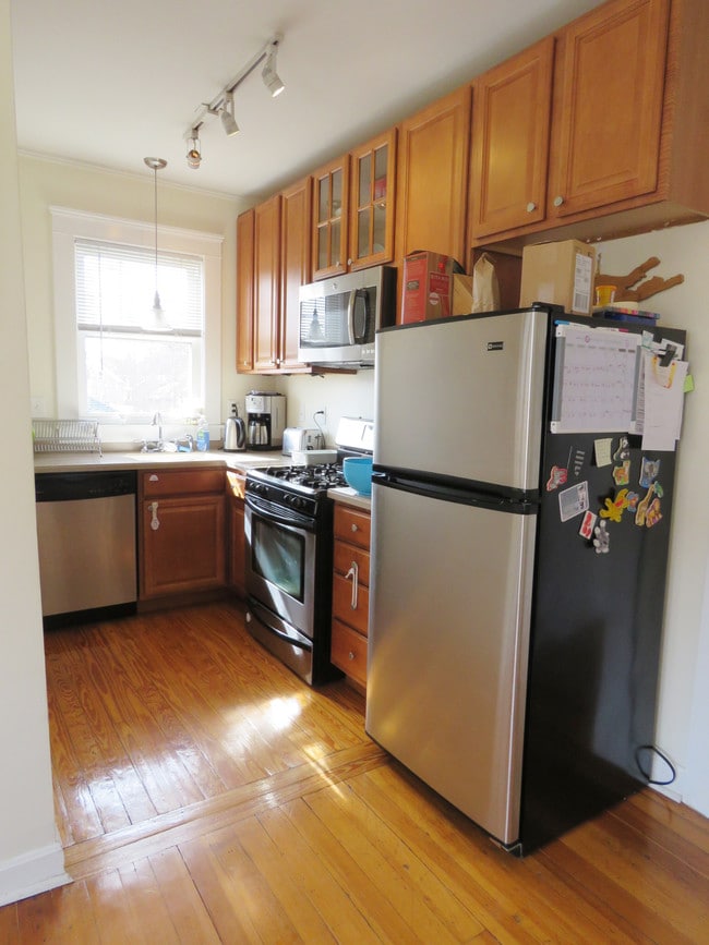 Kitchen - 105 11th St Unit 3