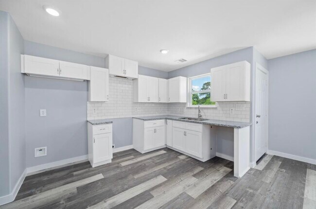 Photo - 622 Maple Way