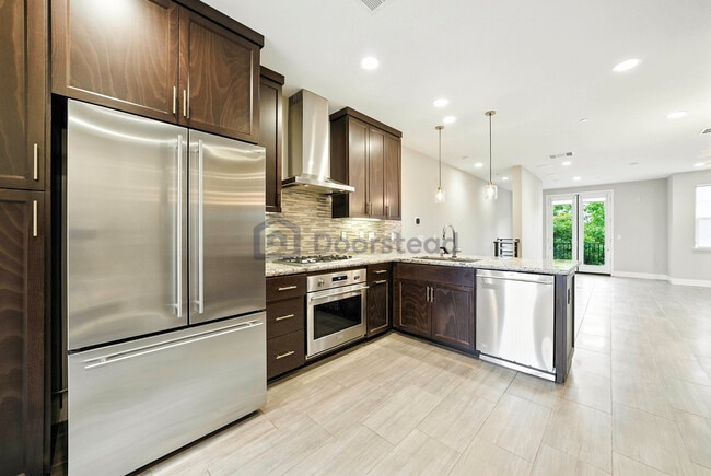 Photo - 363 Derby Ave Townhome