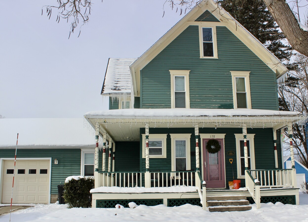 Photo - 178 Bentley Ave House