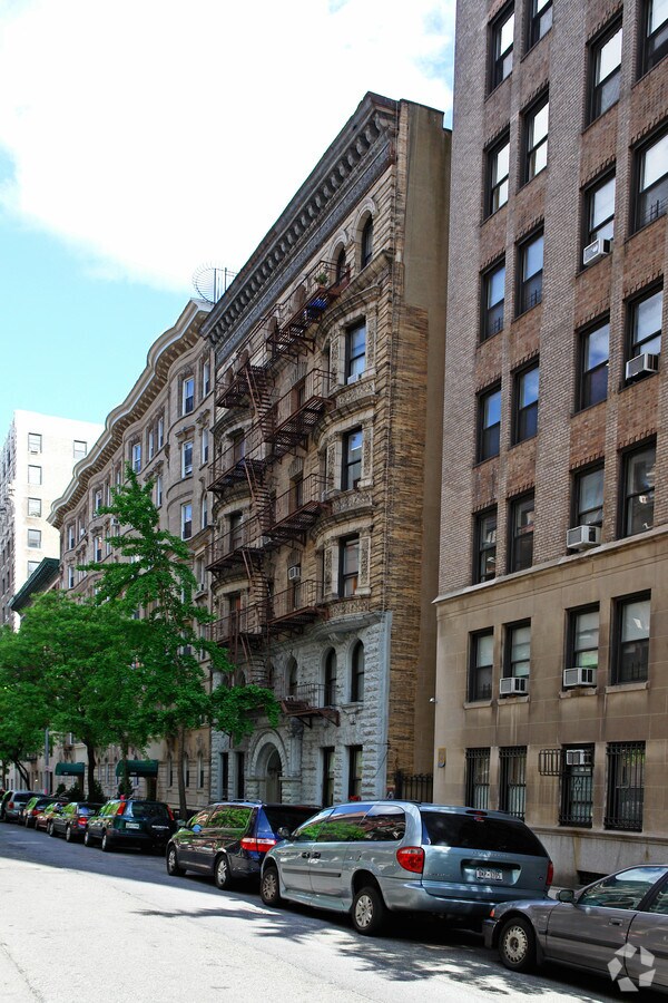 Photo - 307 W 93rd St
