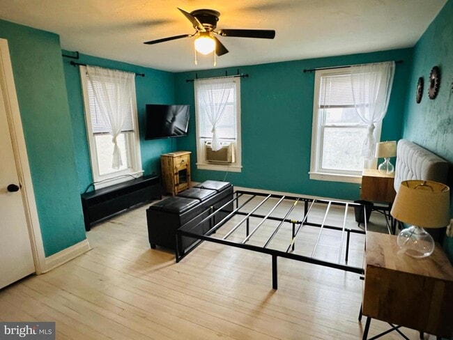 Photo - 236 E Middle St