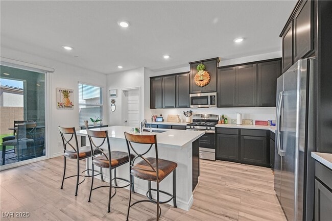 Photo - 282 Mount Steel Ave