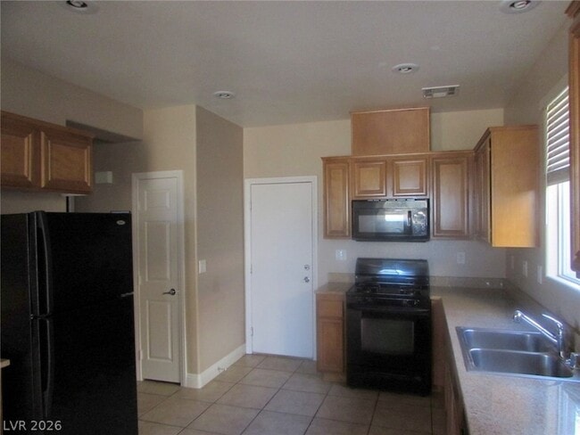 Photo - 548 Ivy Spring St