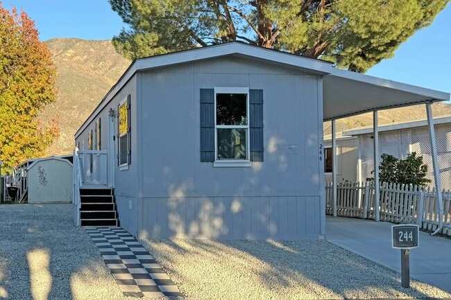 Building Photo - 21100 State St