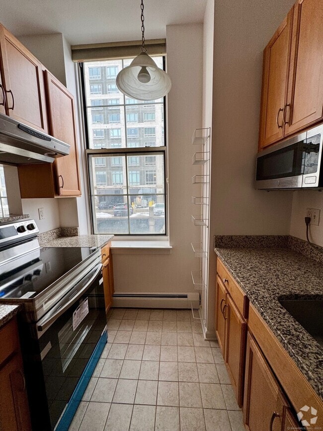 Building Photo - 116 Court St Rental
