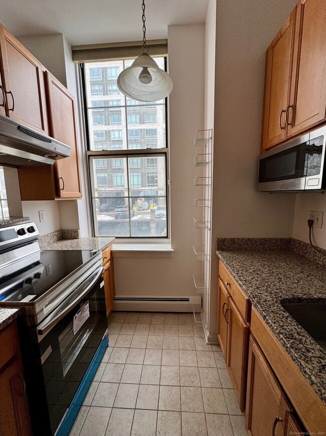 Building Photo - 116 Court St Rental