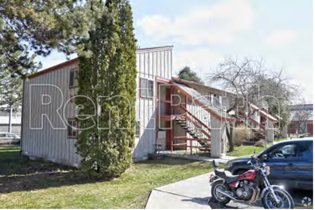 Building Photo - The Meadows On Lauder Rental