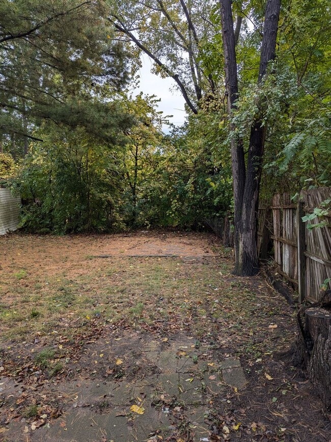 Photo - 16724 Rutherford St