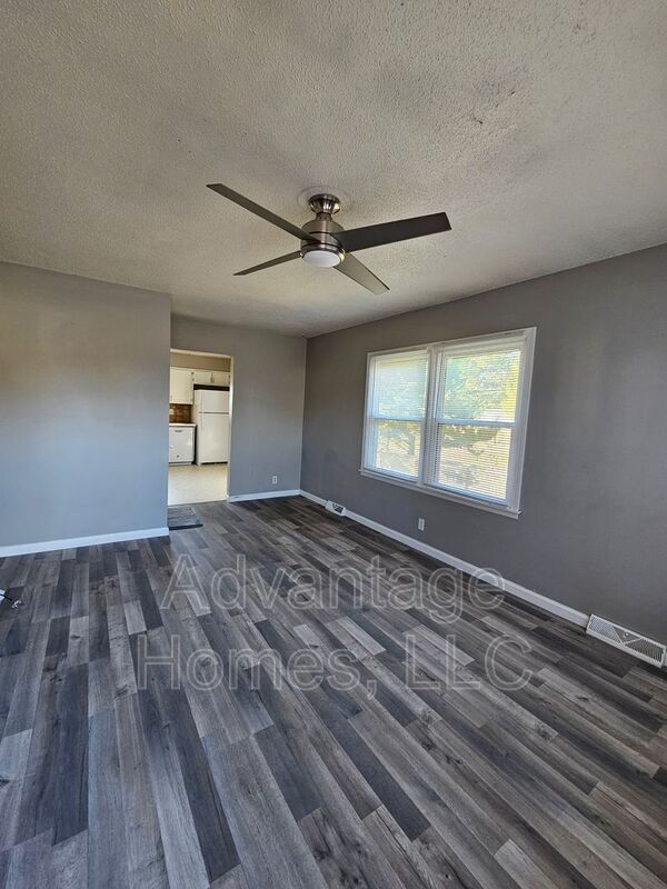 Photo - 223 N Clinton St