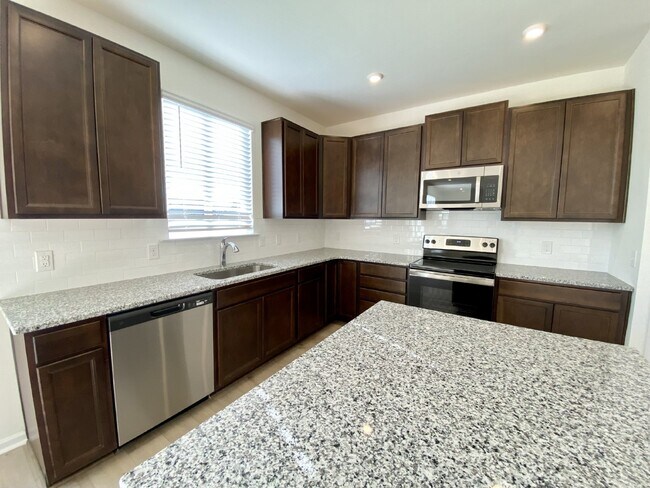 Photo - Four Bedroom in The Lakes at New Riverside!