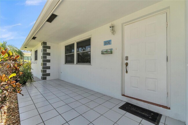 Photo - 806 NE 4th St