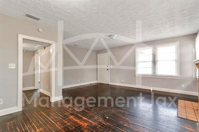 Photo - 44 E 45th St