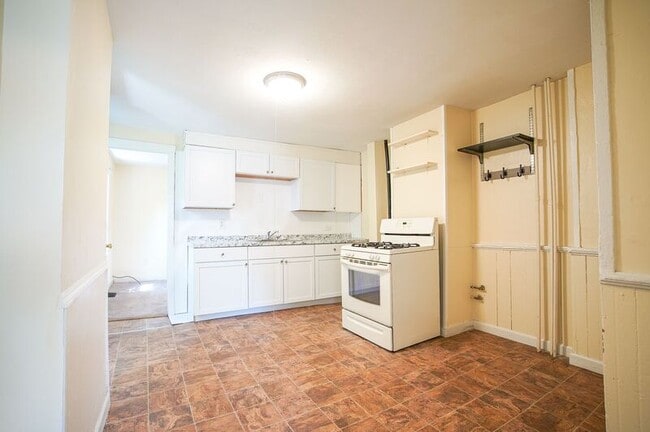 34 Joy St Unit 1L