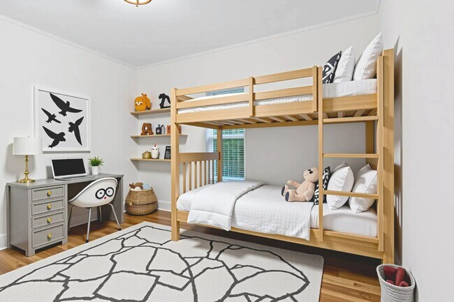 Photo - 425 E Sears St Unidad Front House