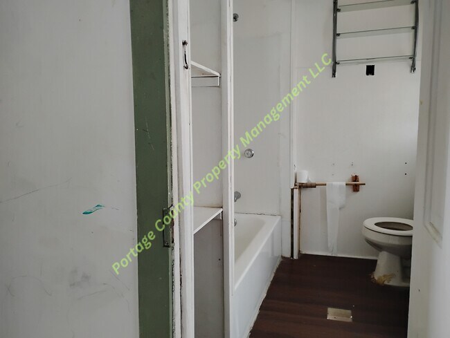 Photo - 507 Swanke St