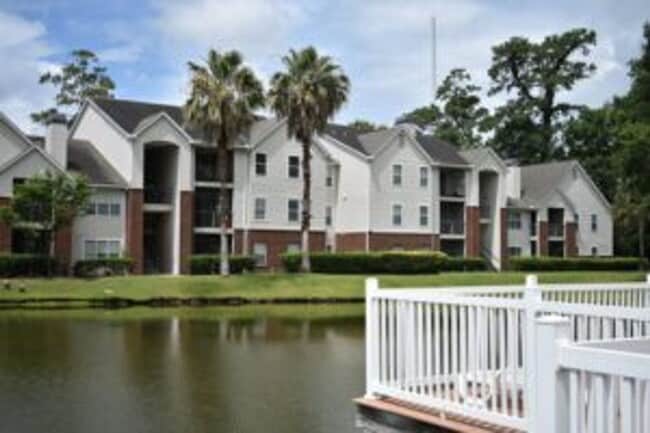 Building Photo - The Meridian Unit 1100T