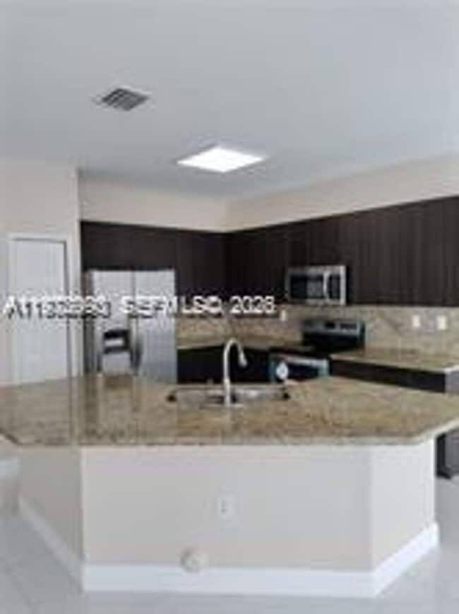 Building Photo - 8546 SW 165th Pl