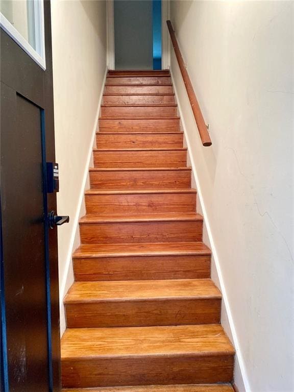 Photo - 487 Lakeshore Dr NE Unit 2