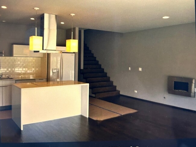 Photo - 2704 W Armitage Ave Unit 3