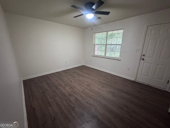 1403 Claxton Dairy Rd Unit B