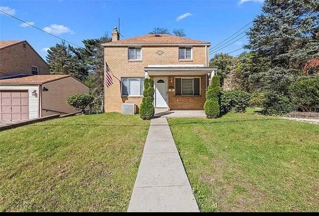 Photo - 118 Macfarlane Dr