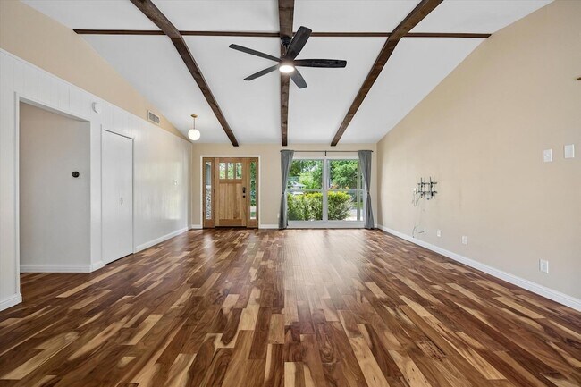 Photo - 1902 Wooten Dr