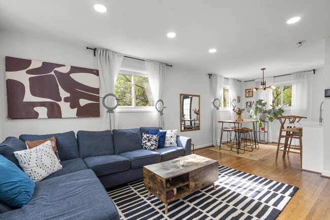 Photo - 3300 Manorwood Dr