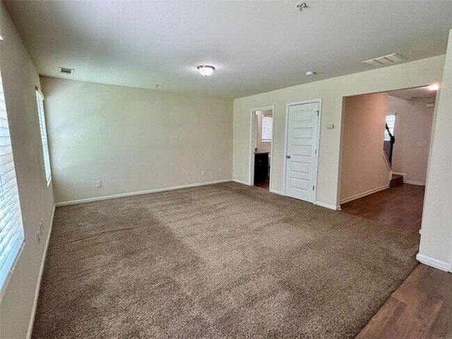 Photo - 629 Carlton Pointe Dr