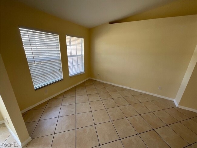 Photo - 4005 1st St SW