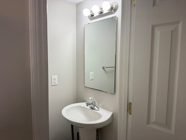 Photo - 617A 15th Ave S