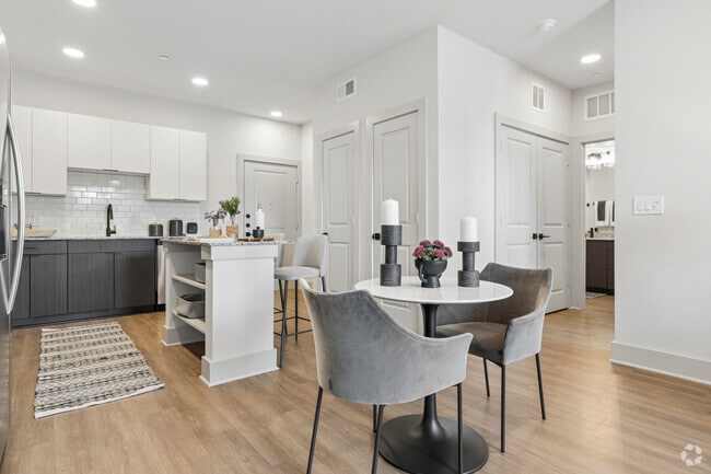 2BR, 2BA - 1,172SF - Dining Area