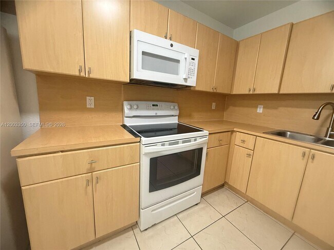 Photo - 8802 NW 109th Ct Unit 608