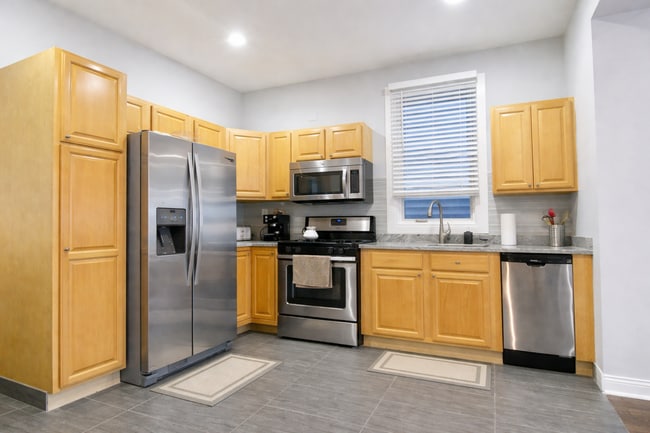 Photo - 1929 N Richmond St Unit 1