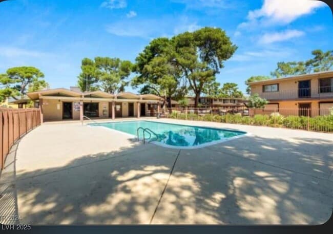 Photo - 3726 Hazelwood St Unit 2