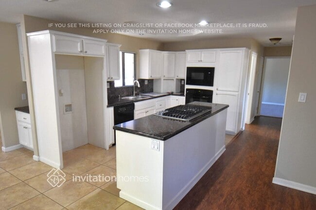 Photo - 6900 Pin Oak Ct