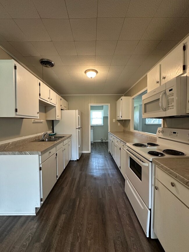 Photo - Live Your Best Life, Inside AND Outside | 3BR House in University Heights!
