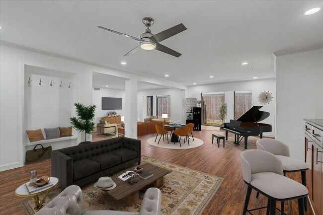Building Photo - 7575 Katy Fwy Unit 4