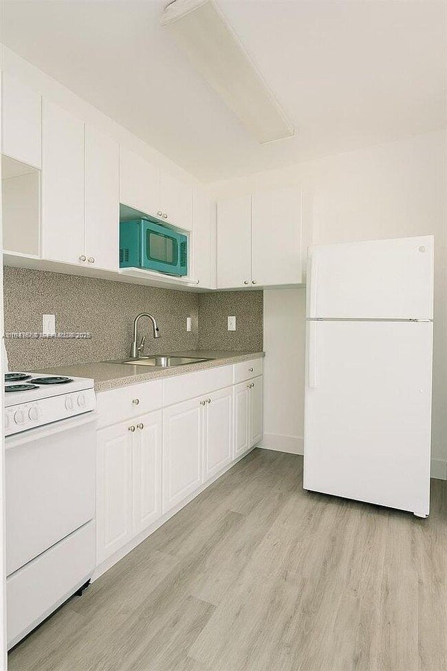 Photo - 5825 SW 9th Terrace Unidad 2