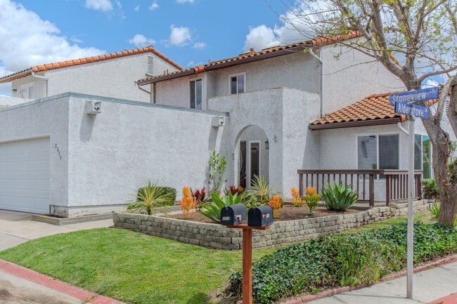 Building Photo - Spacious 3 Bed/ 2 Bath Home Nestled In Tranquil Setting in Spring Valley