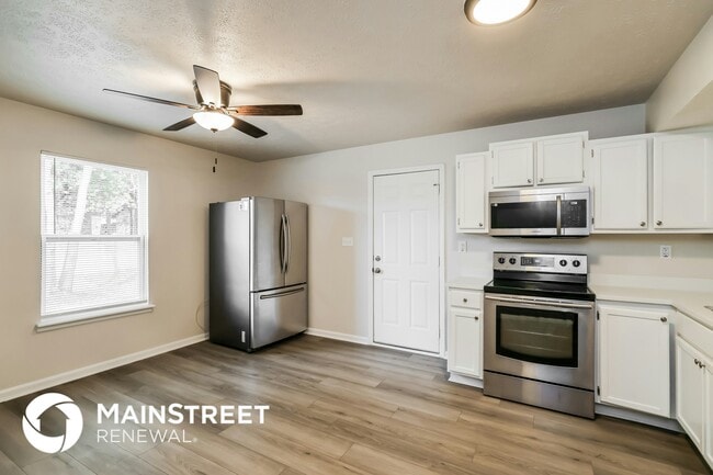 Photo - 8007 Apple Valley Dr