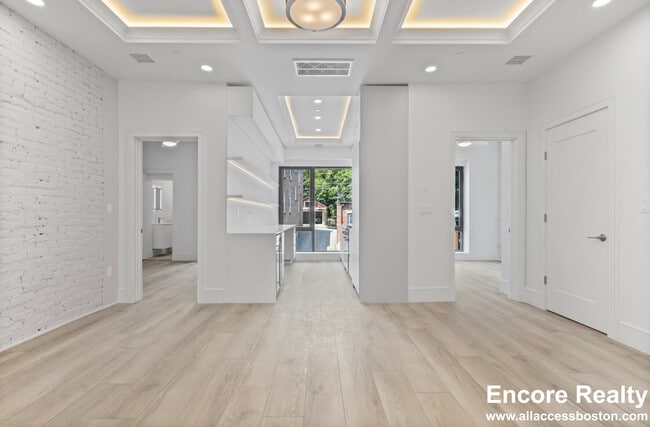 Photo - 1580 Beacon St Unit 3