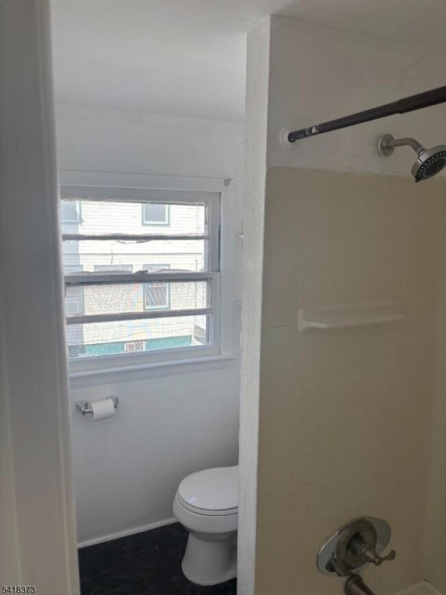 Photo - 288 Amherst St