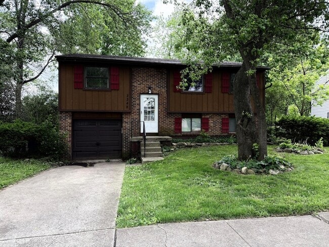 Building Photo - 2348 Warfield Dr