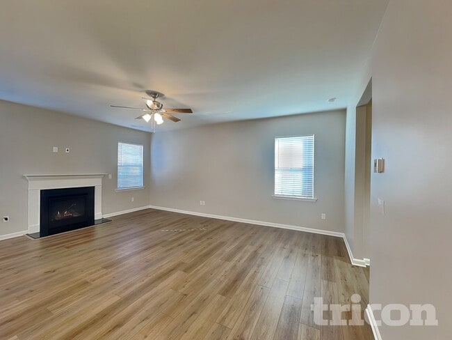 Photo - 5810 Oak Br Cir