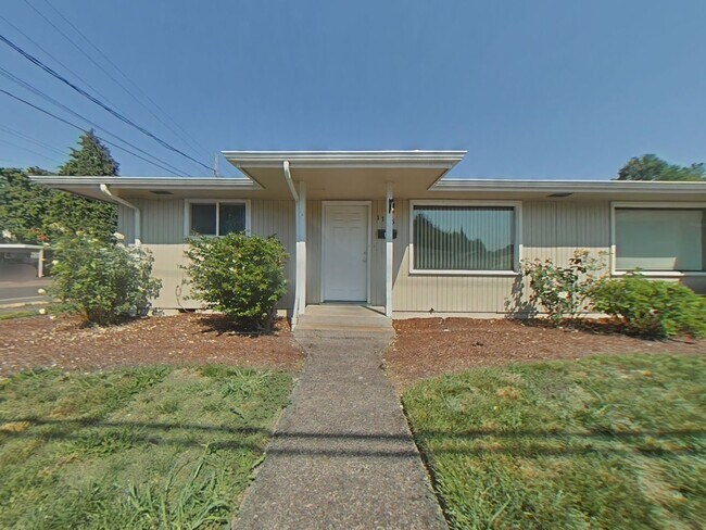 2 Bedroom Duplex ~ Close to Campus - 2 Bedroom Duplex ~ Close to Campus Apartment Unit 1135 NW 25th