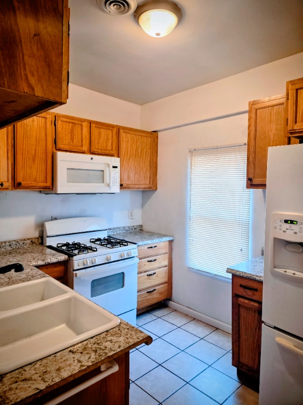 Photo - 23 Lexington Ave