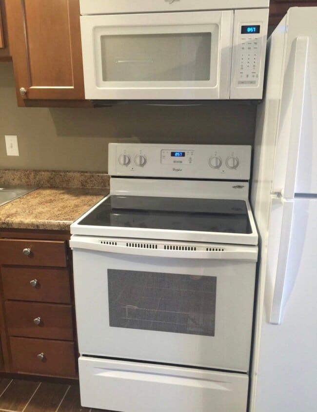 1604 Spring Valley Dr Unit 7