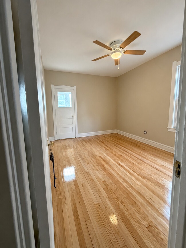 Photo - 1632 N Linder Ave