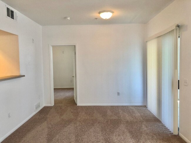 Photo - Spacious 2Bed/2Bath 2nd Floor Condo located in The Reagent at Town Center ! Unit 2090